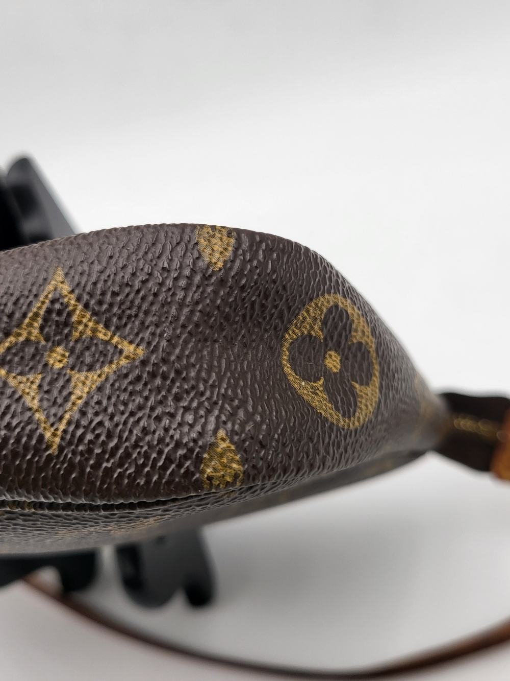 Louis Vuitton Brown Monogram Pochette Accessoires Shoulder Bag, Auth. w/COA. - Picture 8 of 15